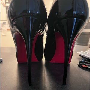 Christian Louboutin patent leather pump